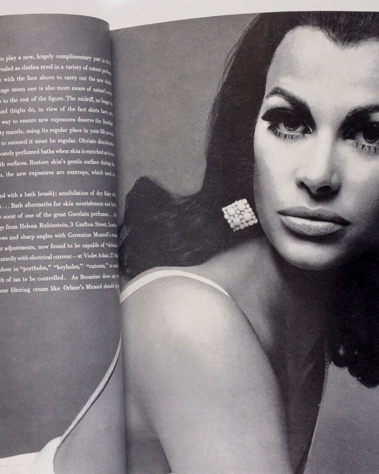 Donyale Luna 1st Harpers Bazaar black model SOPHIA LOREN Bill Brandt HIRO Flair