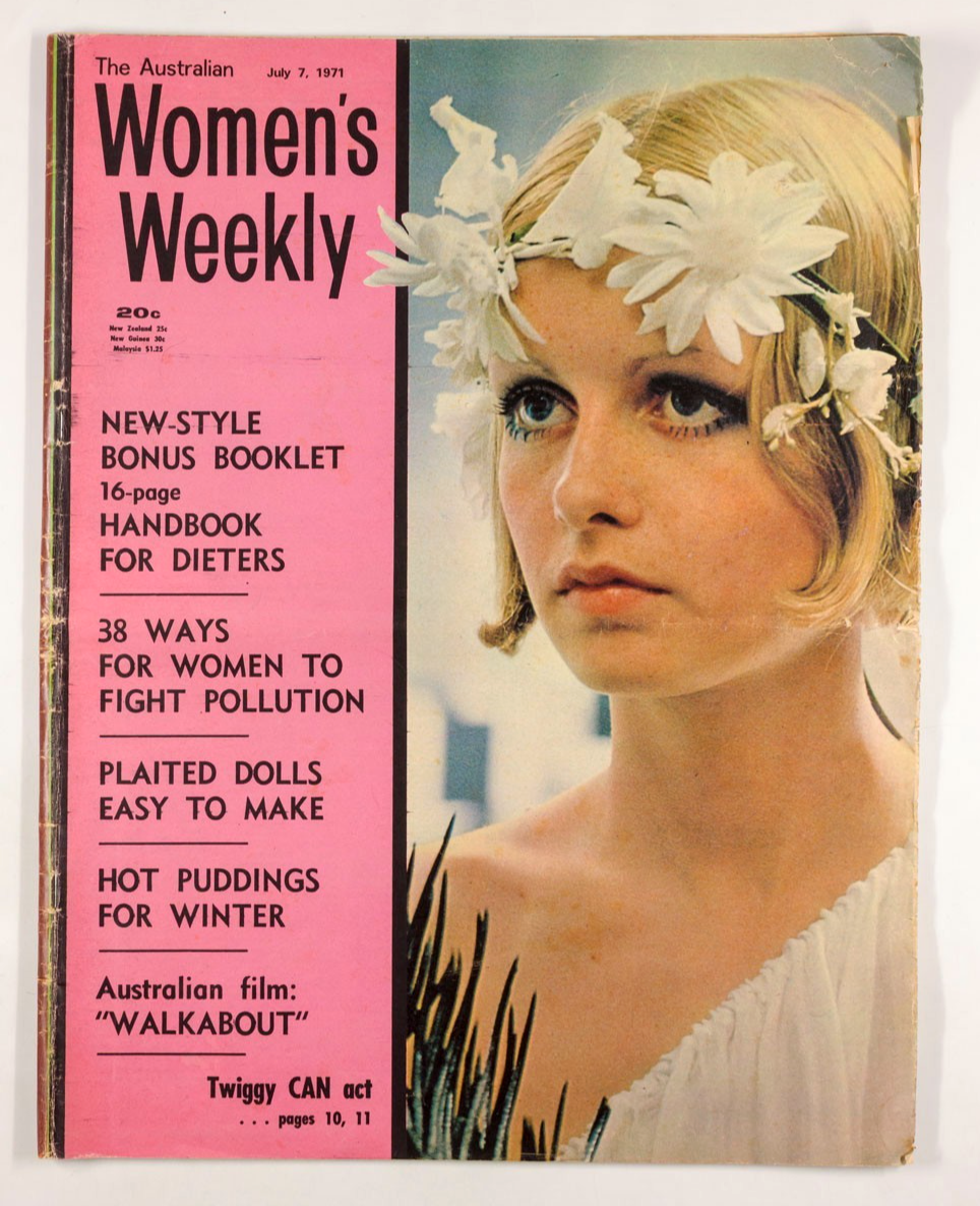TWIGGY Walkabout RICHARD LUPINO Womens Weekly magazine July 1971 Bunnyip DOLLS