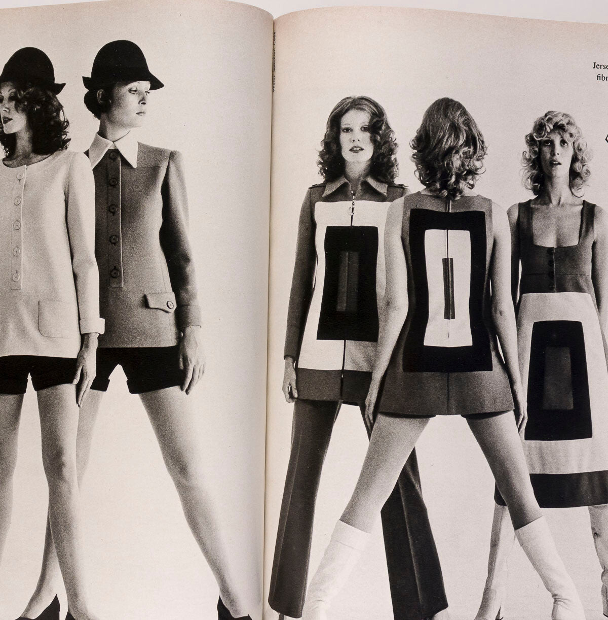 SPRING COLLECTIONS Saint Laurent RENE GRUAU L'Officiel magazine March 1971 DIOR