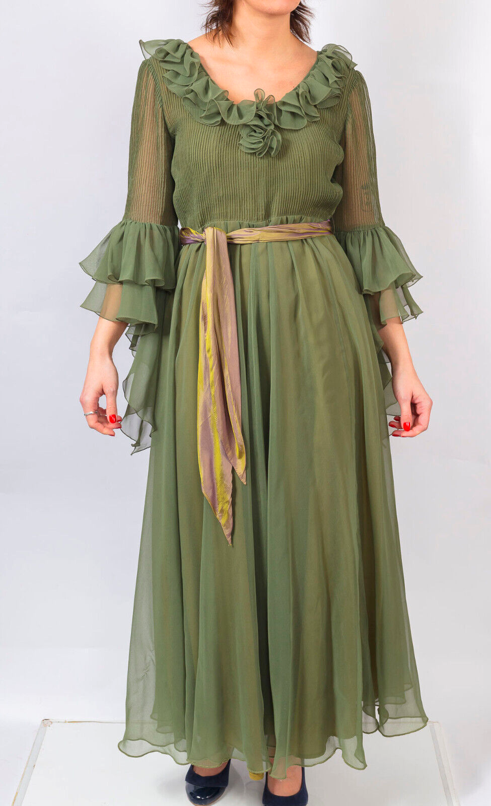 Jean Varon MAXI DRESS Olive Green 1970s Hippy RUFFLES Tiered Wizard Sleeves VTG