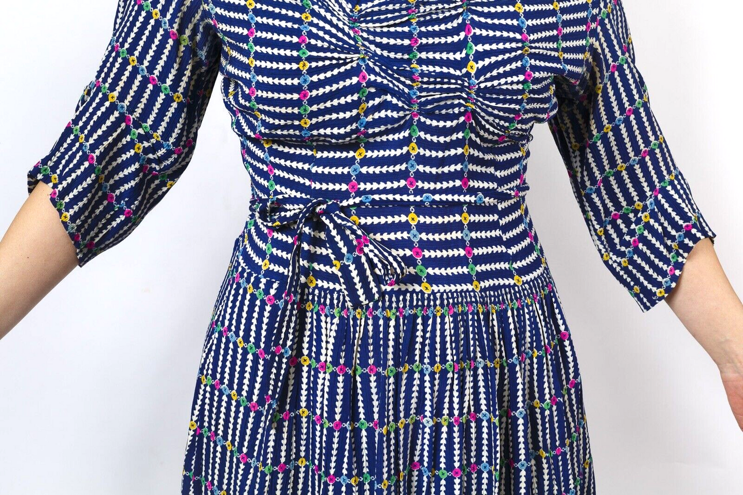 NILA HAUTE COUTURE BRUSSLES Silk tea dress VTG Blue ditsy print 1940s SIZE 12 14