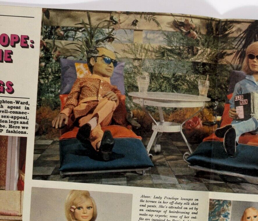 LADY PENELOPE Dr Who Dalek THUNDERBIRDS Gerry Anderson TV Observer magazine 60's