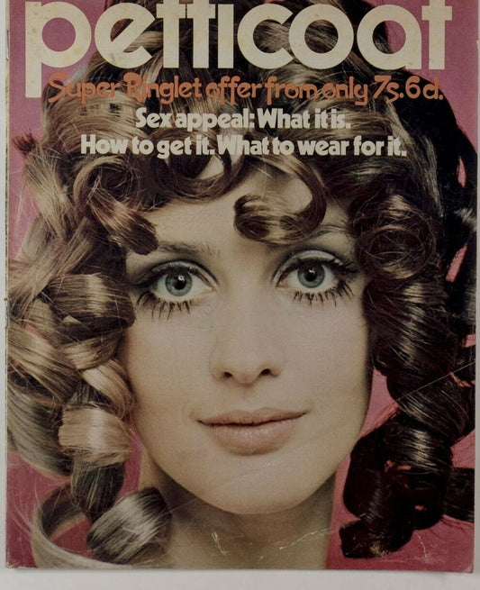 Sharon Tate OLIVIA HUSSEY Charlotte Martin OSSIE CLARK Twiggy PETTICOAT magazine