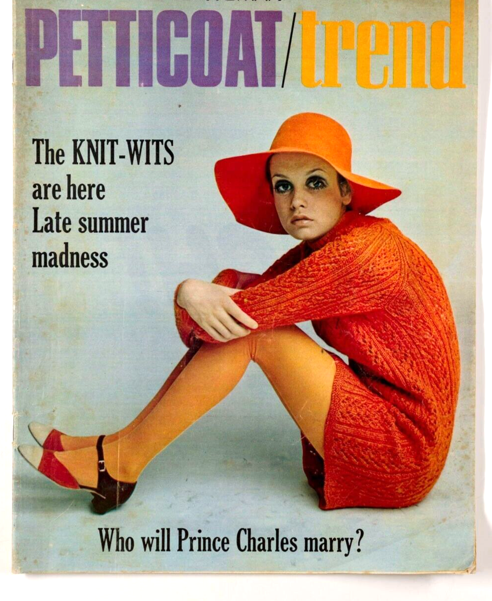 Twiggy JEAN SHRIMPTON Prince Charles MARY FARRIN Knitwear PETTICOAT MAGAZINE vtg