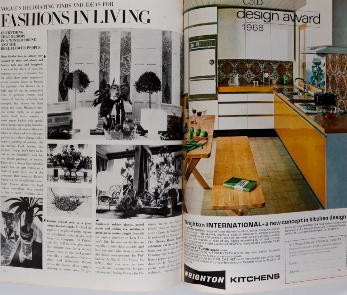 DONYALE LUNA Barbra Streisand MARISA BERENSON Cecil Beaton OSSIE CLARK vtg VOGUE