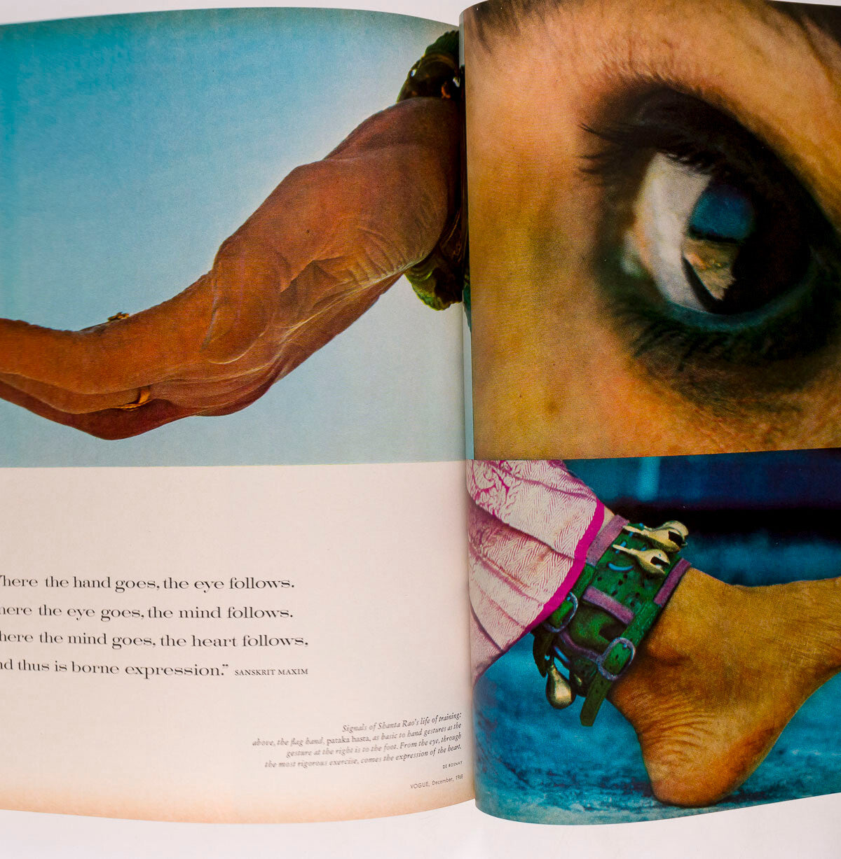Lauren Hutton BEATLES Avedon BARBRA STREISAND Vogue December 1968 MEXICO Penn US