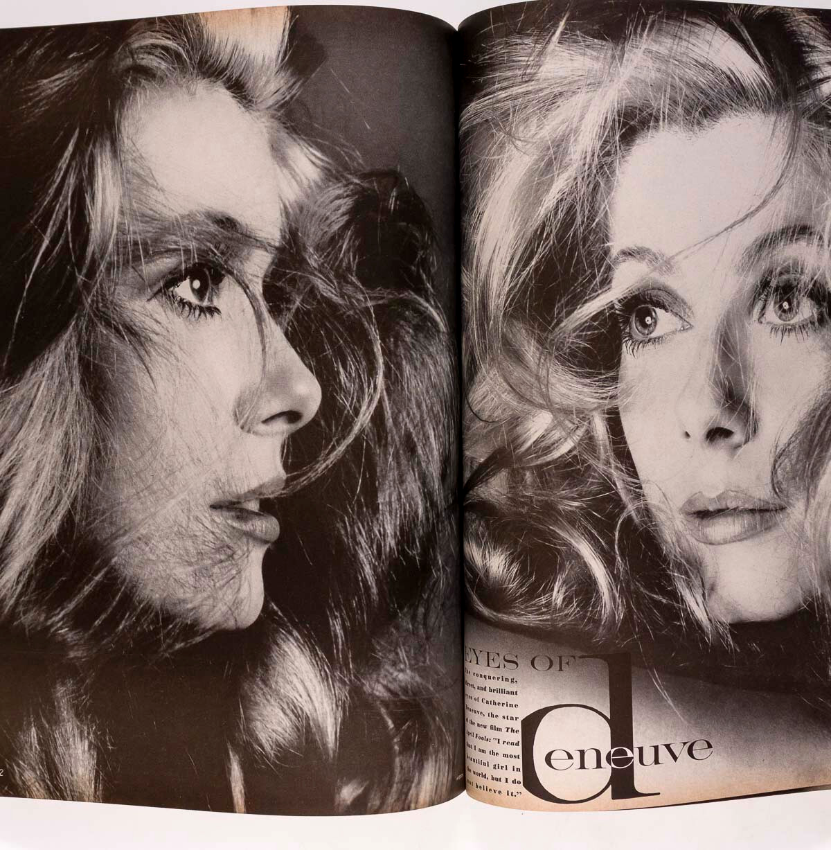 Lauren Hutton BEATLES Avedon BARBRA STREISAND Vogue December 1968 MEXICO Penn US