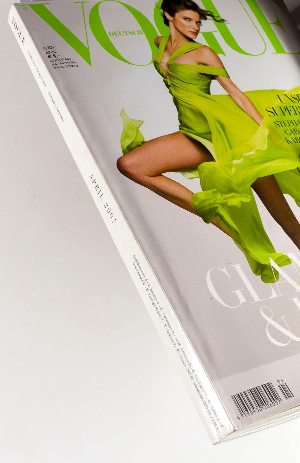 STEPHANIE SEYMOUR Karolina Kurkova TATJANA PATITZ Liya Kebede VOGUE April 2007