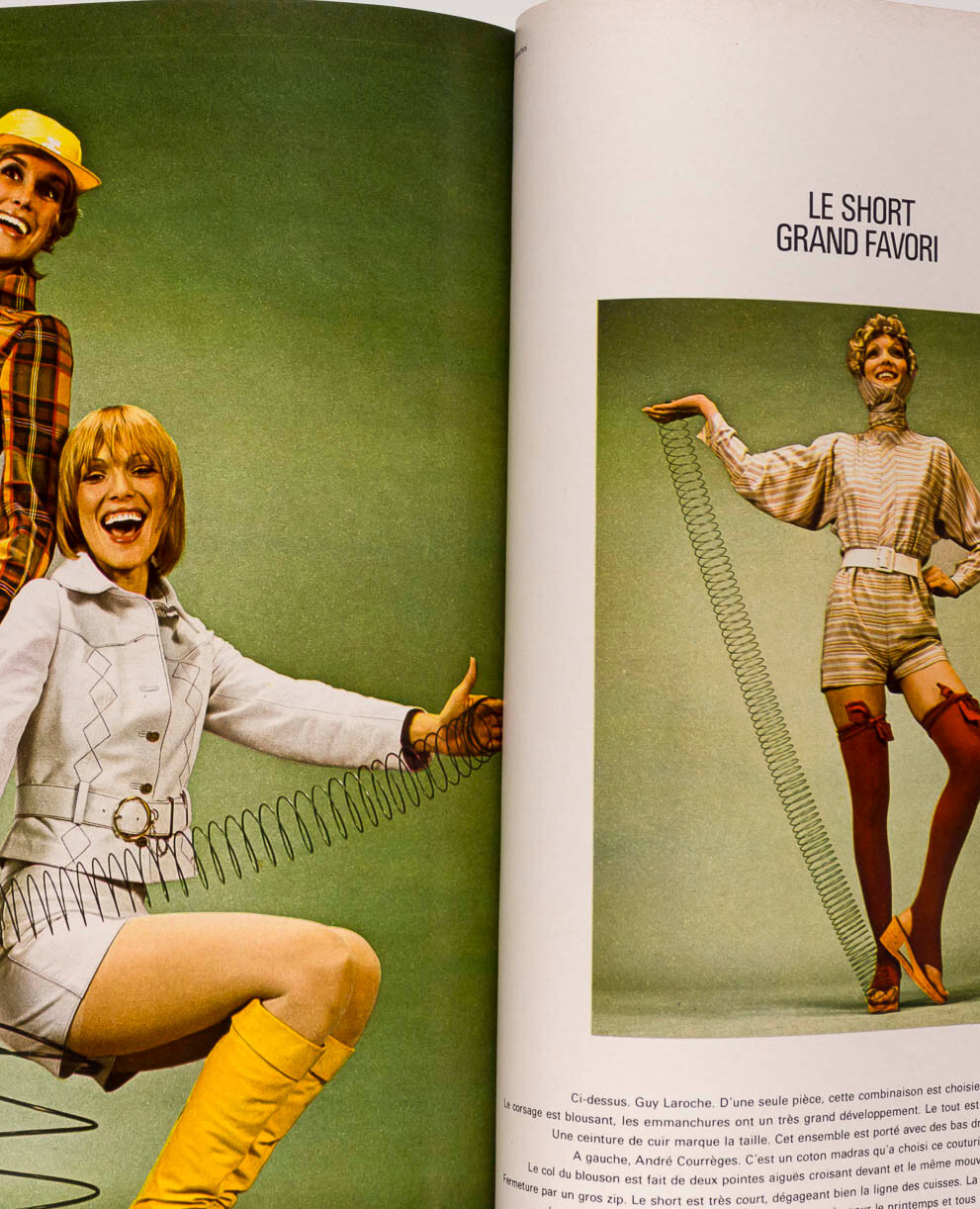 SPRING COLLECTIONS Saint Laurent RENE GRUAU L'Officiel magazine March 1971 DIOR