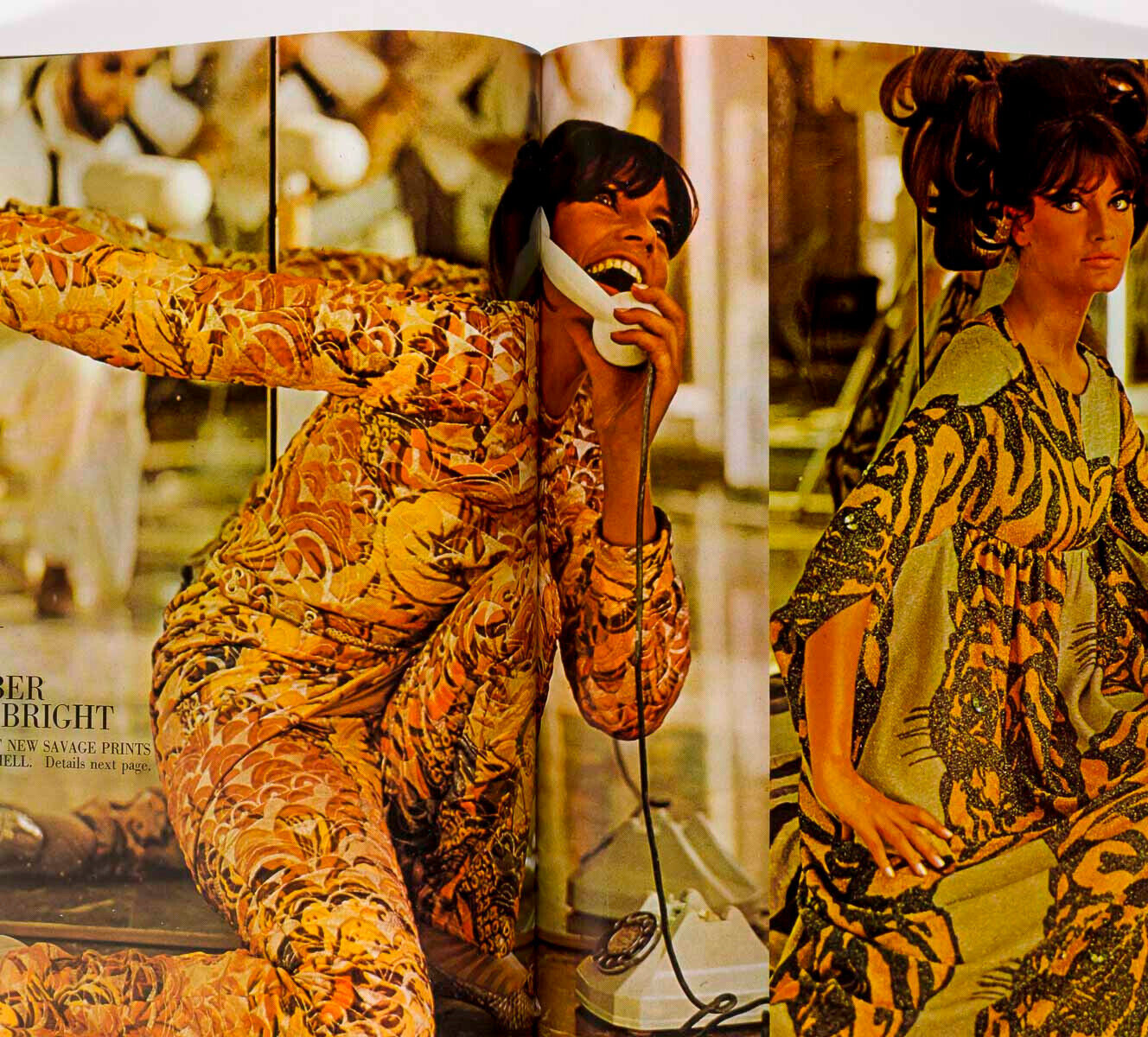 CELIA HAMMOND Ronald Traeger TWIGGY Paris VTG Vogue magazine 1st September 1967