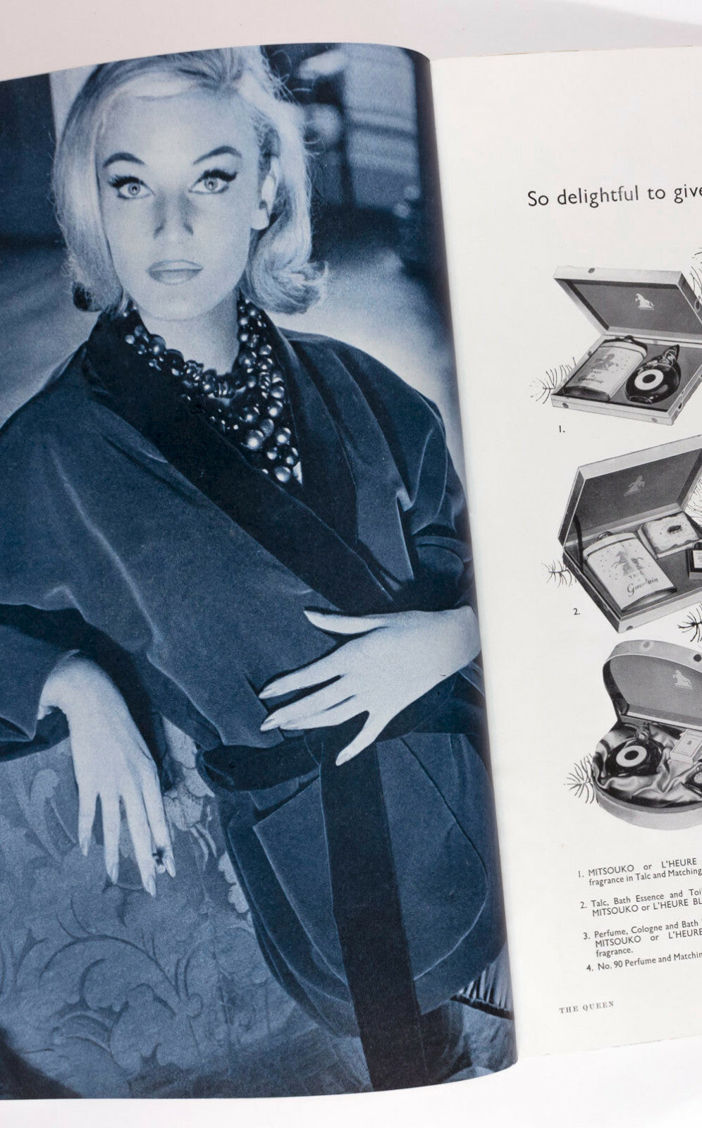 BEATON Norman Parkinson MARK BOXER Roger Mayne FRISELL Queen Xmas 1960 Eric Gill