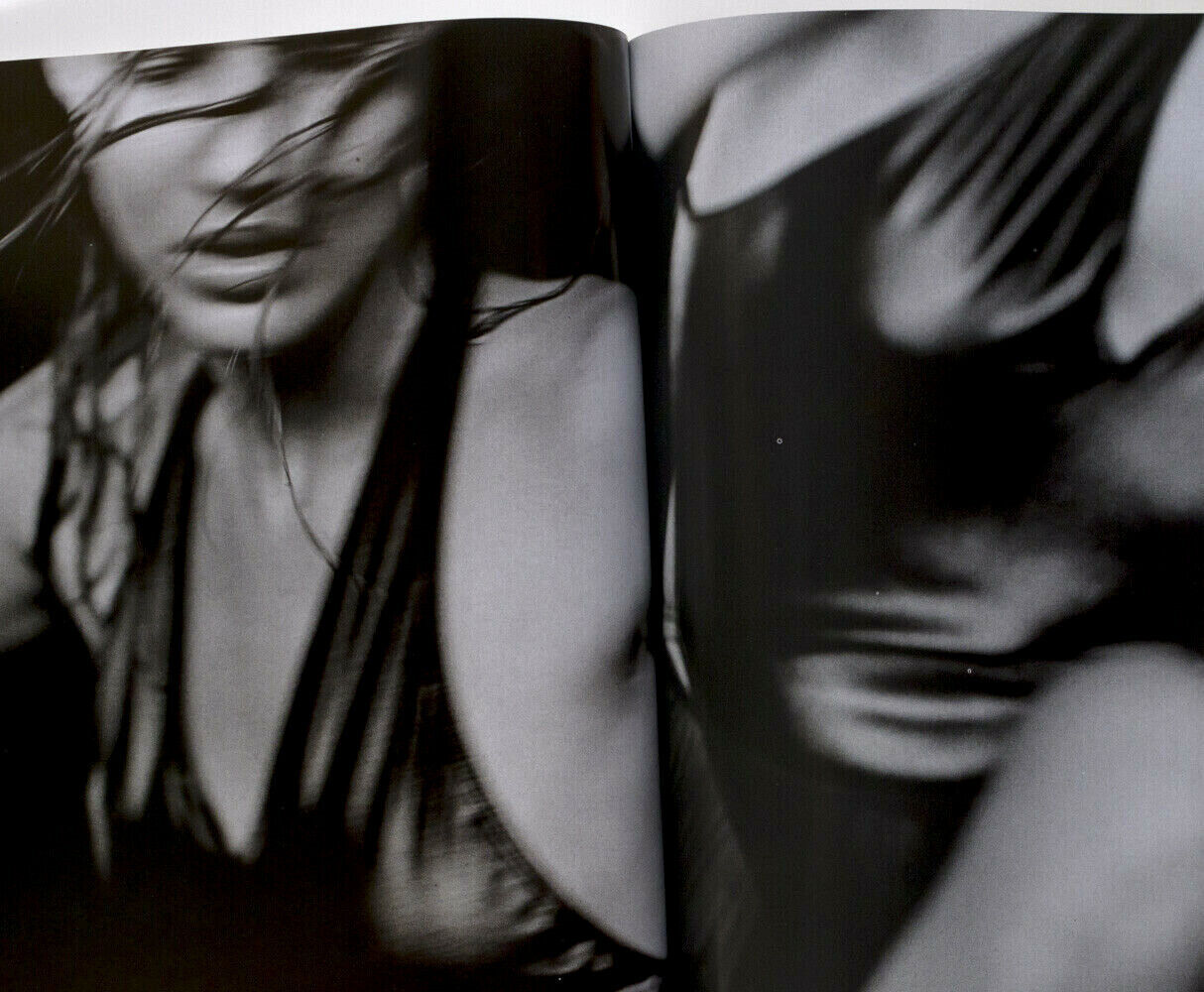 Kate Moss PETER LINDBERGH Devon Aoki YY Paolo Roversi CDG Numero # 1 March 1999