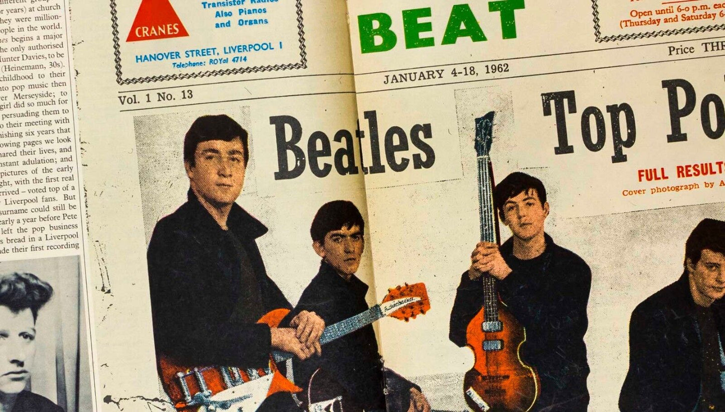 The Beatles STUART SUTCLIFFE Pattie Boyd ASTRID KIRCHHERR Rare 60's magazine