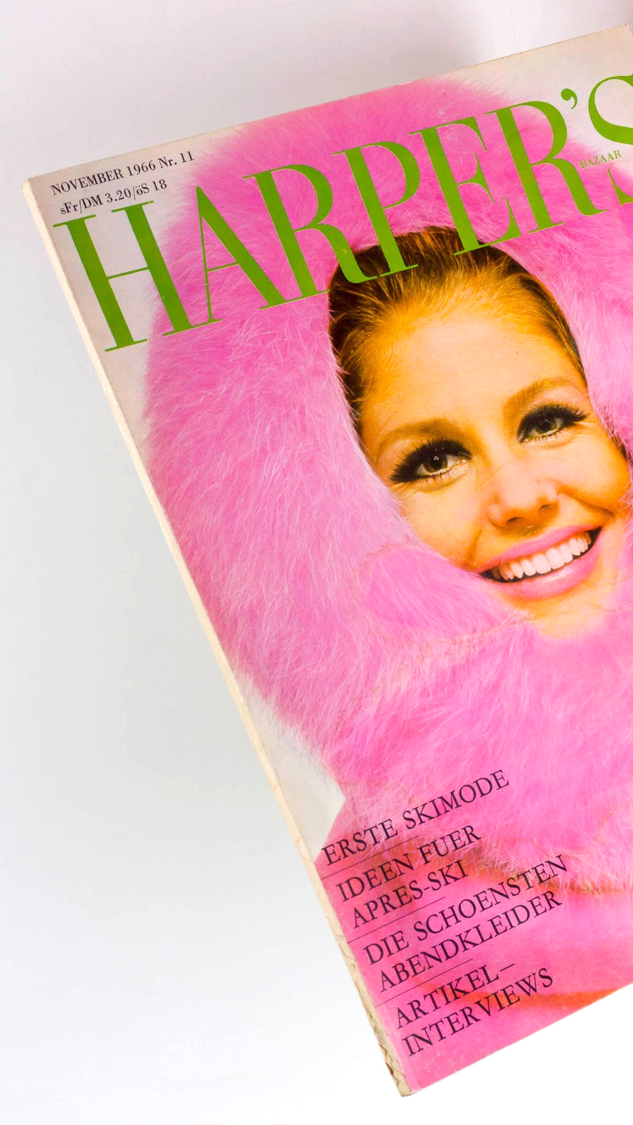 Kecia Nyman SAMANTHA EGGAR Jill Kennington HARPER'S BAZAAR November 1966 Gstaad