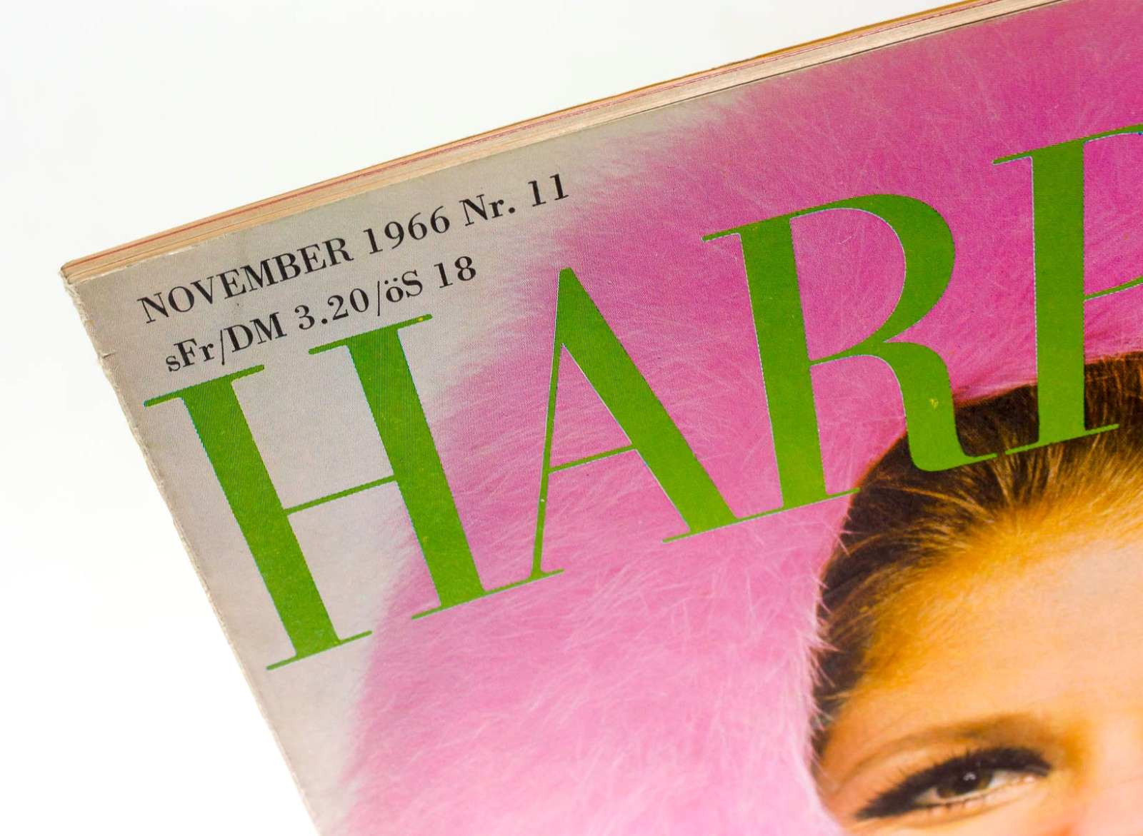 Kecia Nyman SAMANTHA EGGAR Jill Kennington HARPER'S BAZAAR November 1966 Gstaad