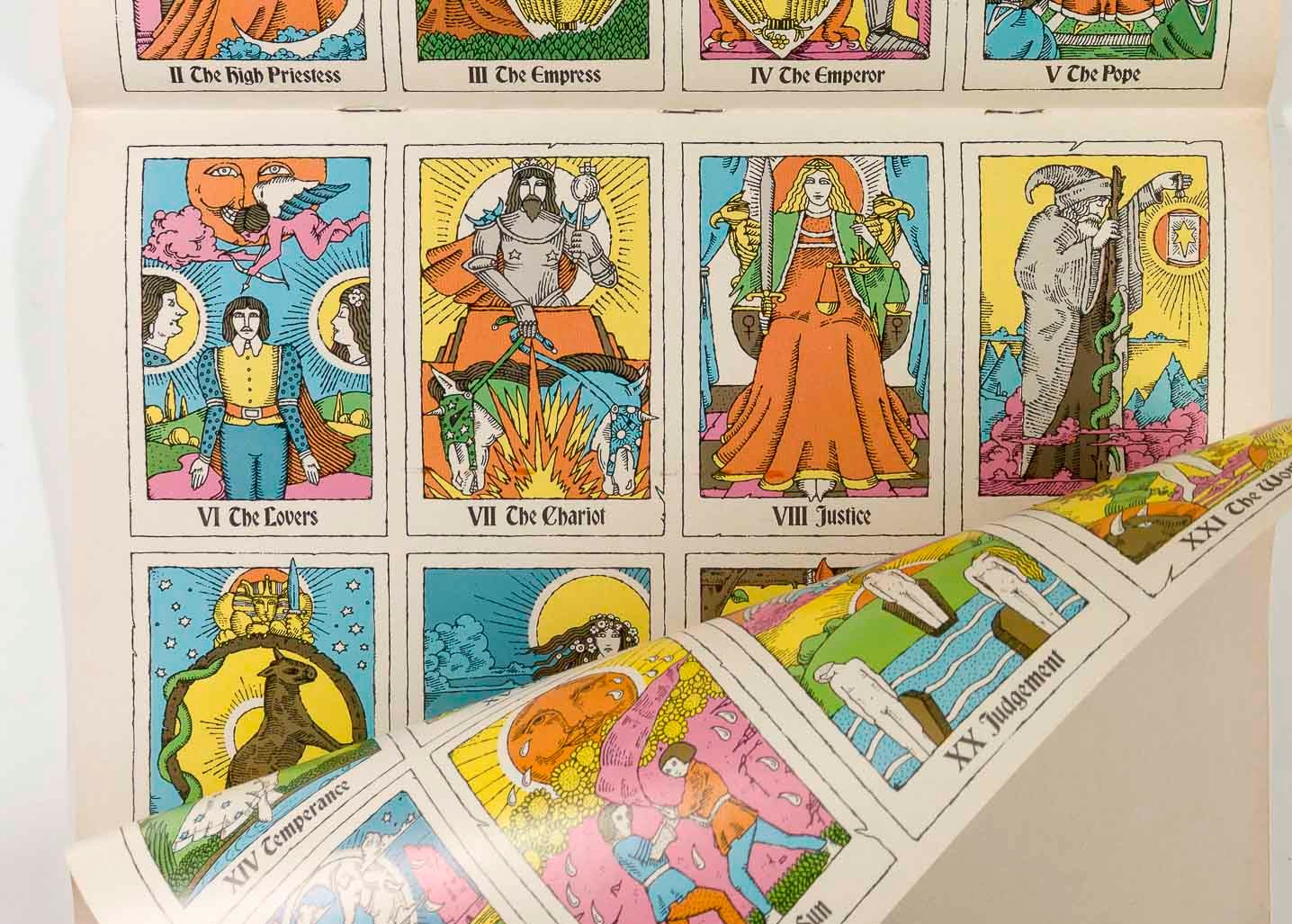 TAROT CARDS Peter Roche SKIWEAR Jon Finch HONEY magazine January 1973 vtg CANADA