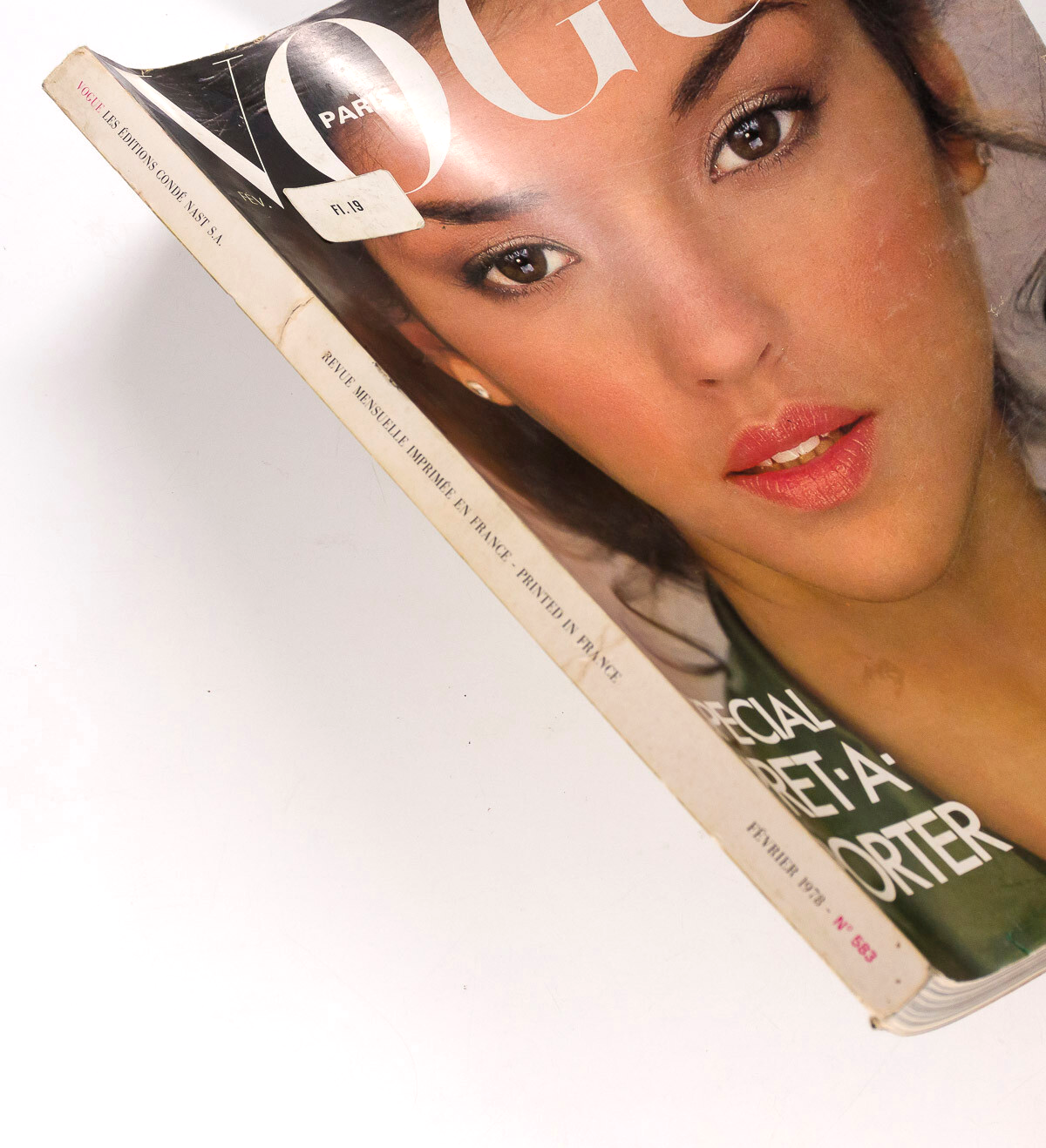 Janice Dickinson GUY BOURDIN Marie Helvin PARIS VOGUE February 1978 Iran HOMMES