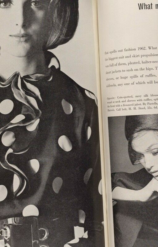 Balenciaga GIVENCHY Terence Stamp TANIA MALLET William Klein VTG Vogue 1962 May