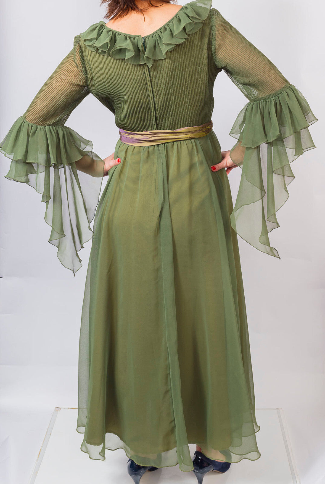 Jean Varon MAXI DRESS Olive Green 1970s Hippy RUFFLES Tiered Wizard Sleeves VTG