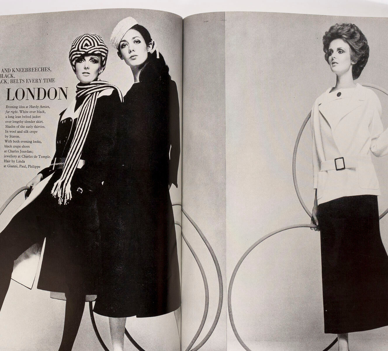 CELIA HAMMOND Ronald Traeger TWIGGY Paris VTG Vogue magazine 1st September 1967