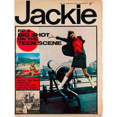 Mod Girls and Dancing Bears! Jackie Magazine 10th June 1967